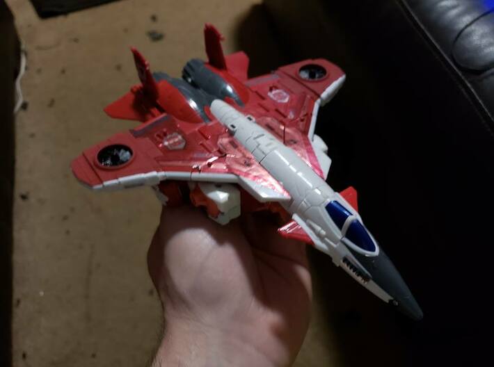 Thrust wings for Power of The Primes Starscream 3d printed 