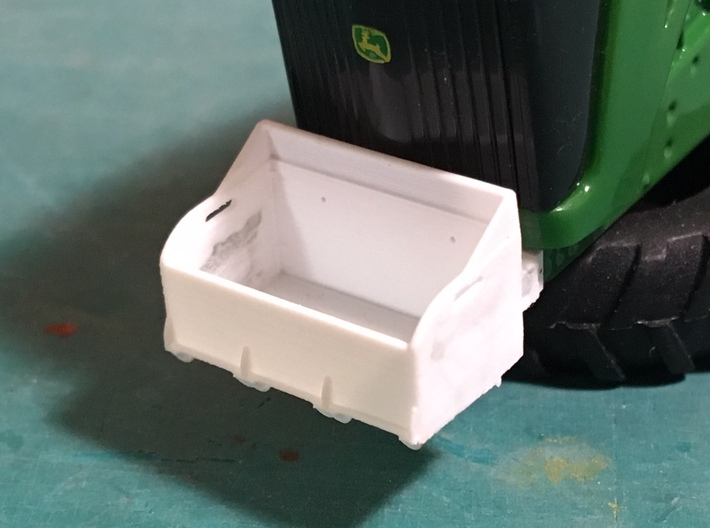 (2) LARGE TRACKED TRACTOR ROCK BOX - TRACTOR MOUNT 3d printed