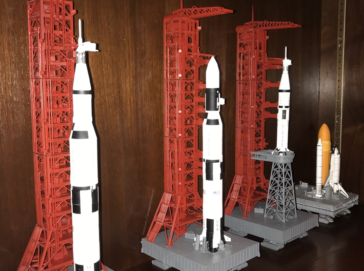 1/400 NASA LUT Crane (Launch Umbilical Tower) 3d printed 
