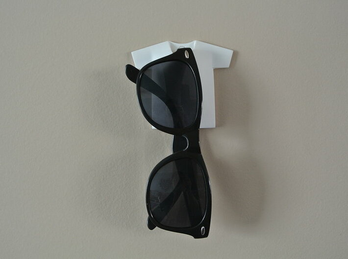 T-shirt Sunglasses Holder 3d printed 