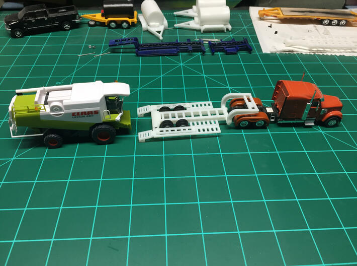 HO Scale Combine Trailer 3d printed
