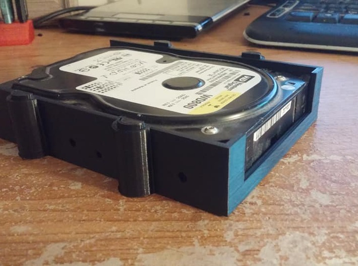 Stackable 2.5" and 3.5" Hard Drive Caddy 3d printed 