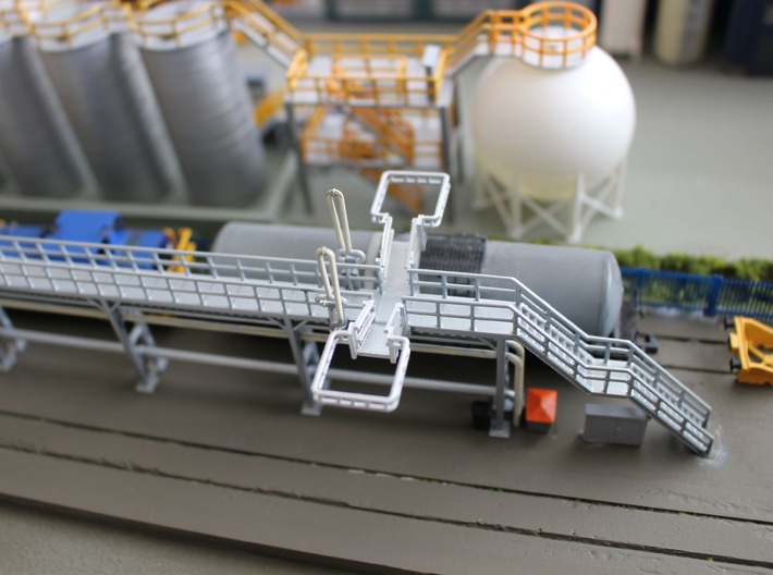 N 4x Fuel Crane For Loading Bridge 3d printed Cranes on my N Scale Tank Car loading Platform 2x2 Type 2