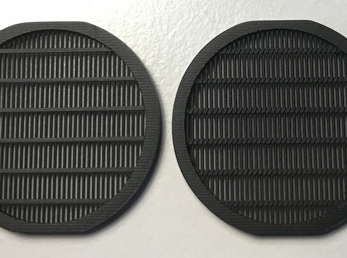 Perfect Grade Falcon 1:72 grilles, No Koolshade 3d printed Left: not Koolshade (this version). Right: simulated Koolshade. Note: this was an earlier print with just slightly tighter bar spacing