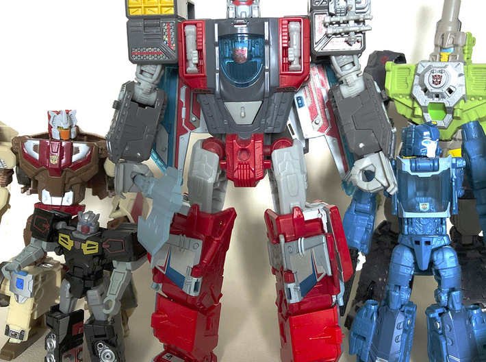 TR: Broadside/ Tidal upgrade Shank 3d printed Height comparison with TR deluxe Autobots