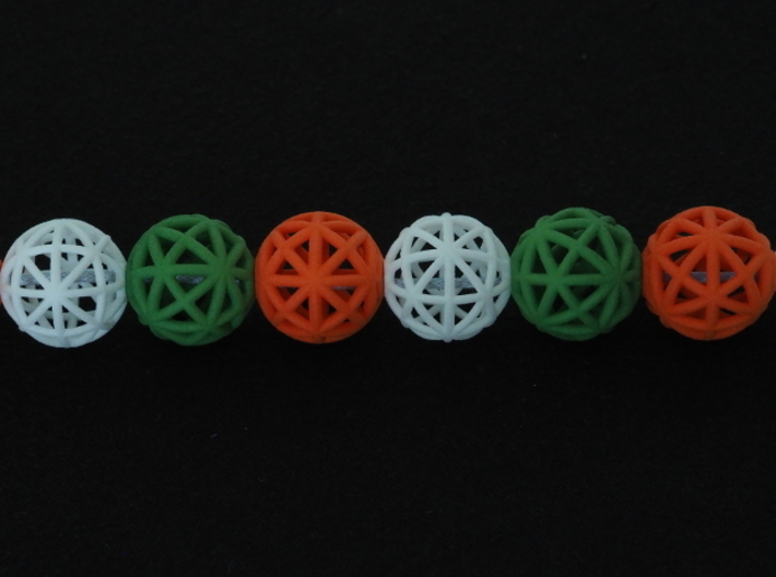 torus_pearl_loop_type8_thick 3d printed White is type8, Green is type6 and Orange is type4.