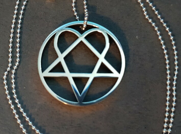 Heartagram Pendant 3d printed Example Print in Silver. Chain not included.