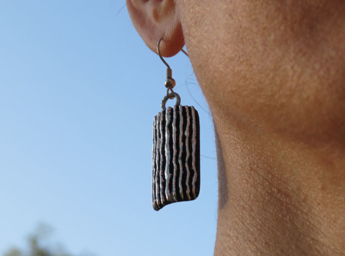 Groovy Bend earrings 3d printed Black PA12 with silver leaf