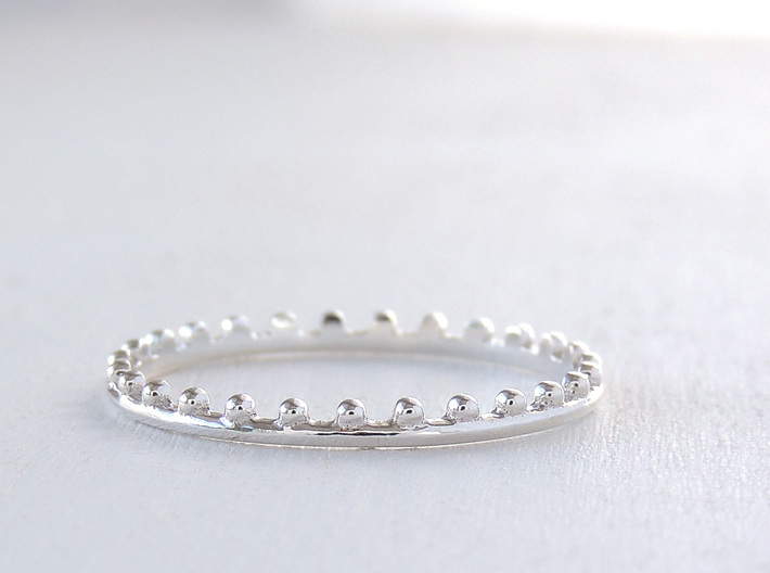 Dainty Beaded Edge Ring (Multiple Sizes) 3d printed Beaded Edge Ring in Polished Silver