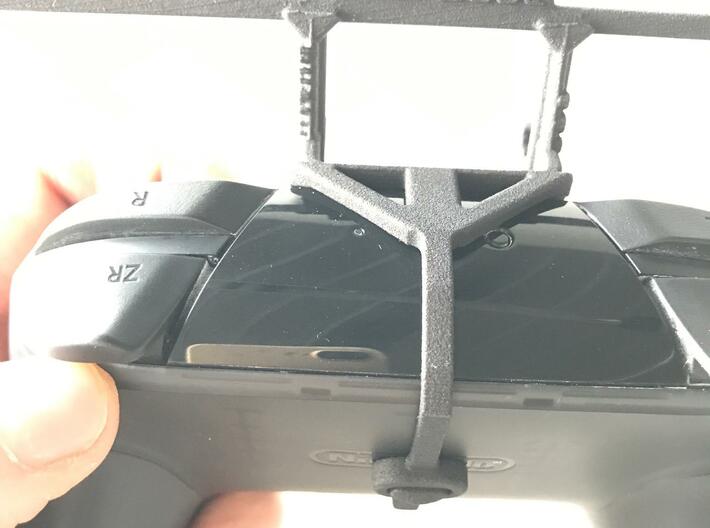 Nintendo Switch Pro controller & LG G8X ThinQ - Fr 3d printed Nintendo Switch Pro controller - Front Rider - Back View