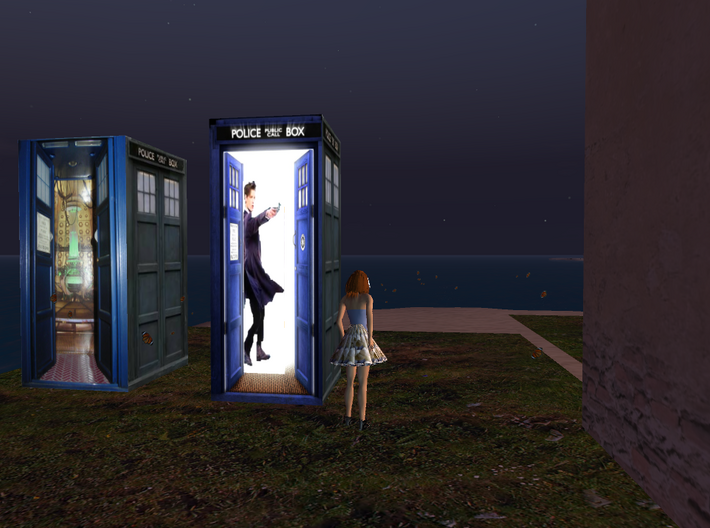 Matt Smith In TARDIS with sonicsrewdriver 3d printed the tardis I downloaded the model from
