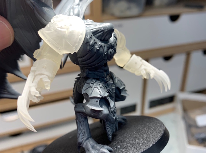 Vicious Claws & Demon Prince Arm Set 3d printed 