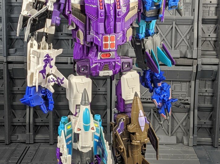 TF CW Combiner Wars Jet Thigh Upgrade  3d printed 
