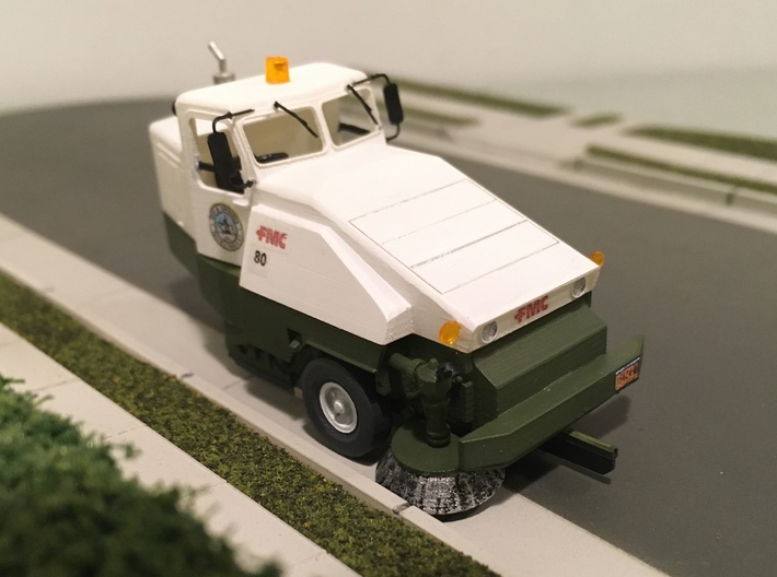 1/87 FMC 984 Sweeper 3d printed This model has detail parts not included with 3d print.