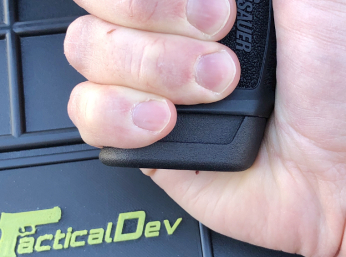 Extended Pro Ledge basepad for P365XL 12 round mag 3d printed 