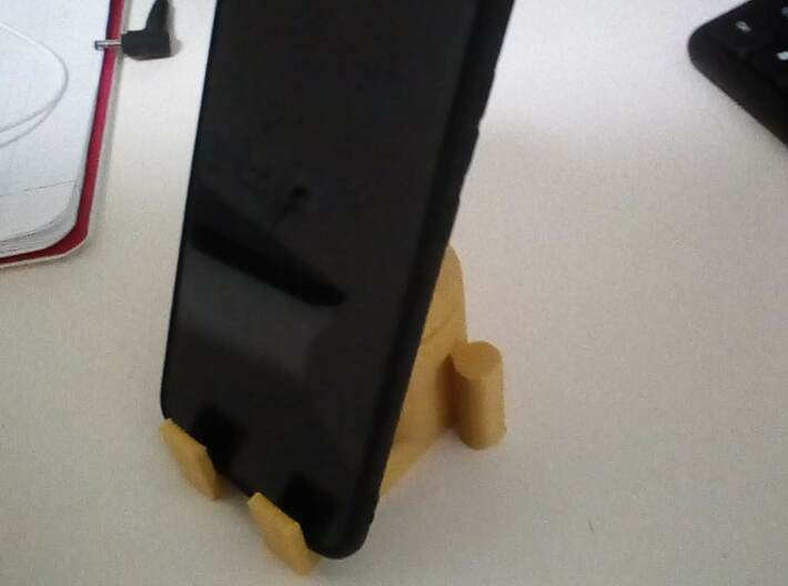Android phone holder 3d printed In action