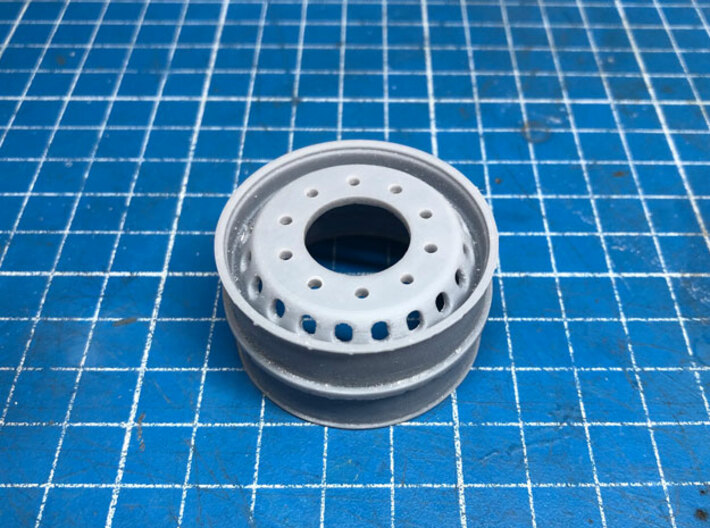 Lkw-Felge 20-Loch, breit in 1:14,5 3d printed Prototyp aus SLA