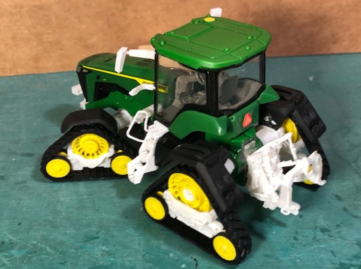 (1) GREEN 4 TRACK RC TRACTOR HITCH 3d printed 