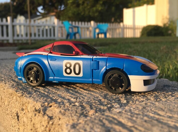 Wheel Covers - Transformers Earthrise Smokescreen 3d printed Home-printed version pictured.