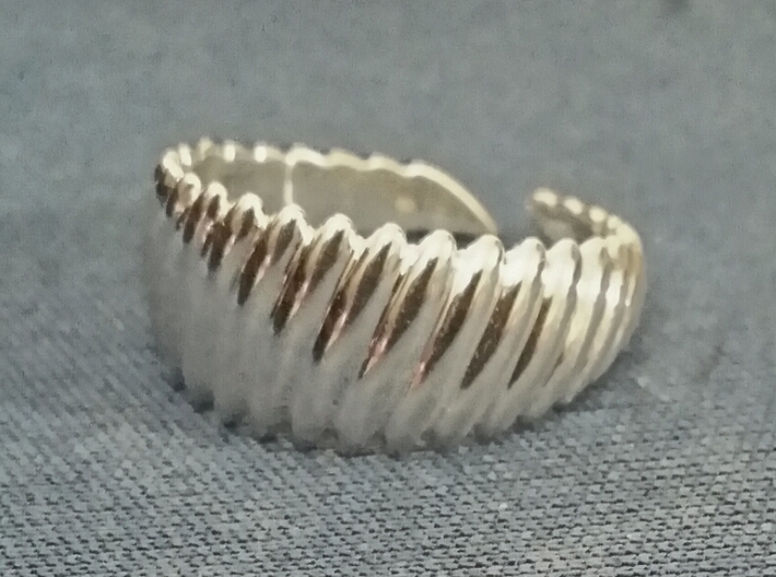 Large twisted ring [sizable ring] 3d printed 