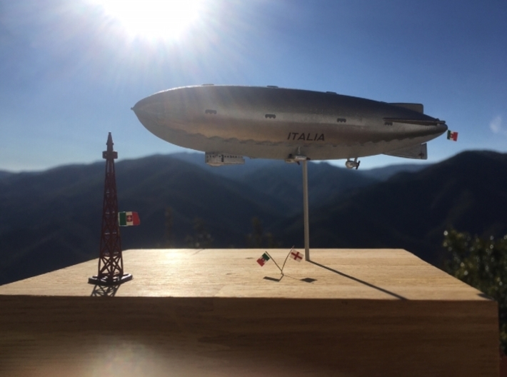 N4 ITALIA Polar Expedition Airship envelope 3d printed Italia in 1:700 scale by CLASSIC AIRSHIPS