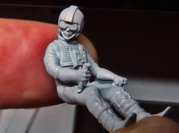 SNOW GLIDER BANDAY 1/48 PILOTS  3d printed The pilot and tailgunner have poseable heads.