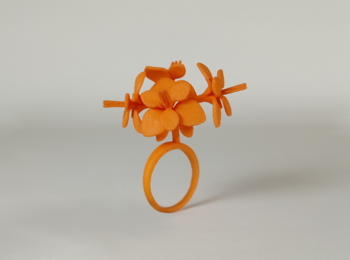 Ring with four large flowers of the Amaryllis 3d printed 