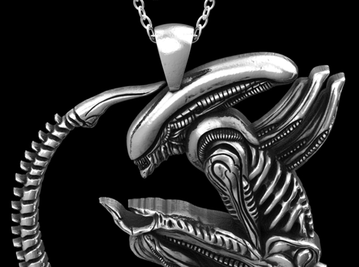 Alien Xenomorph Pendant 3d printed 