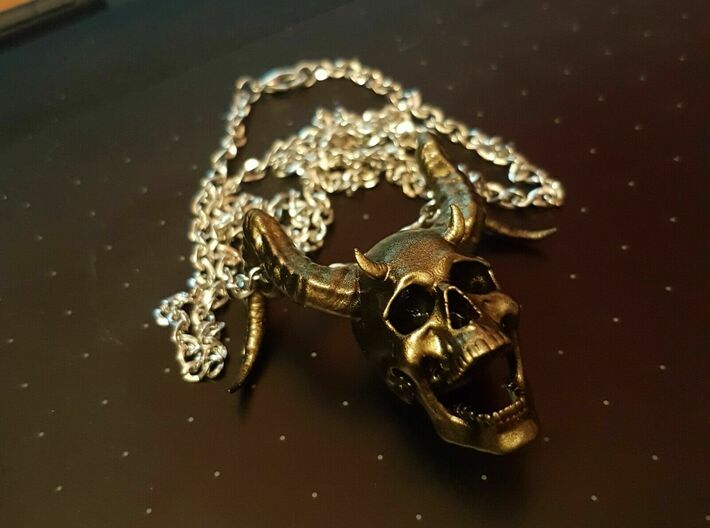 Skull-horns Necklace 3d printed