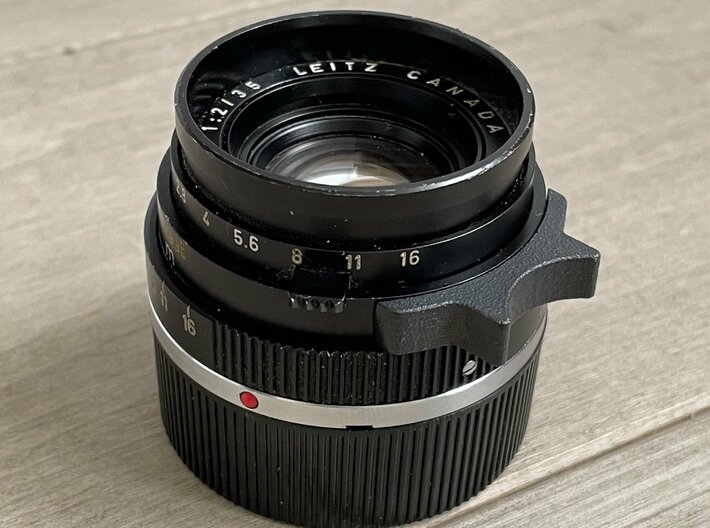 Leica 35mm Summilux II pre-asph (1967-1995) 3d printed Summilux tab on a v2 Summicron