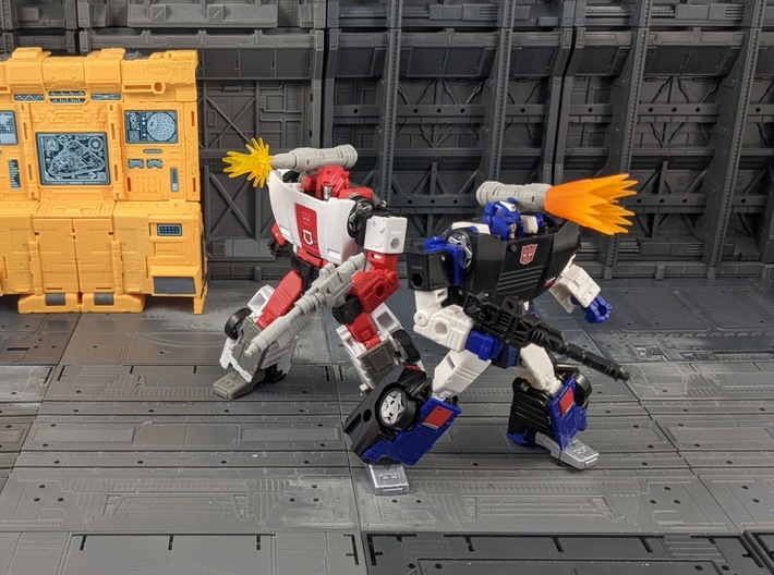 TF Earthrise Red Alert Missile Set 3d printed Compatible with Blast Effects in 2 places