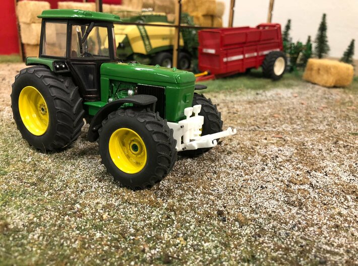 Frontlift for JD 4455/4440 conversion 1/32 3d printed 