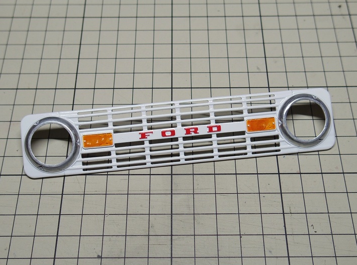 Front Grill for TAMIYA Ford Bronco 1973 3d printed Painting example, with light rims and marker lenses