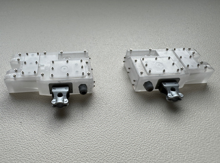 1:8 BTTF DeLorean Roof Flux boxes withOUT screws 3d printed Unpainted parts showing in the pictures, the painted parts are part of the exterior set