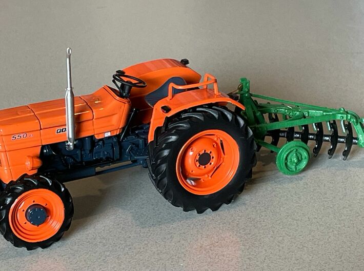 1//32 schijvenploeg tbv tractor 3d printed 