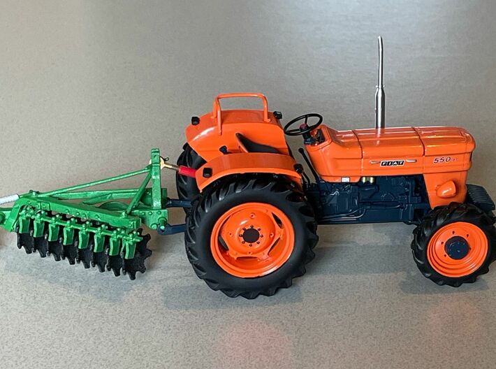 1//32 schijvenploeg tbv tractor 3d printed 