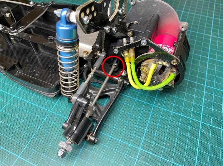 Rear Hubs for  Dyna Blaster / Storm TRF201x 3d printed "Dyna Blaster TRF201x Gear Box" with original rear hubs (installed into a Dyna Storm)
