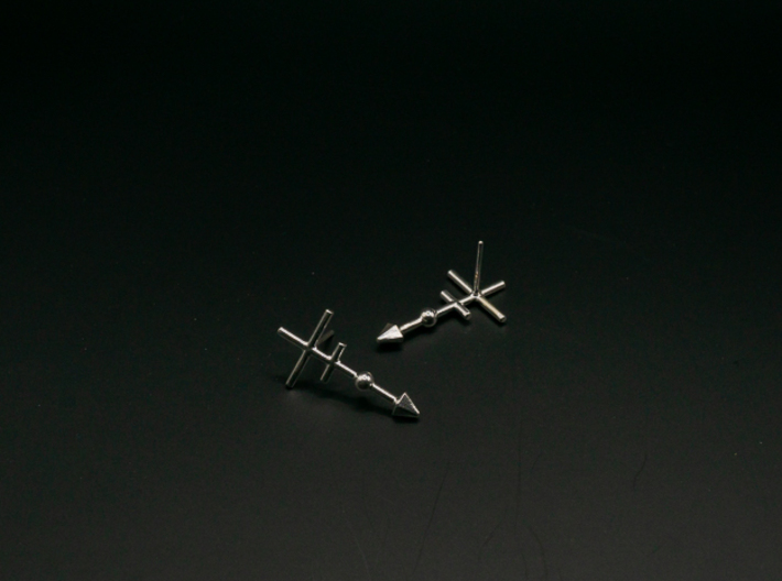 Runish Arrow I - Post Earrings 3d printed Natural Silver