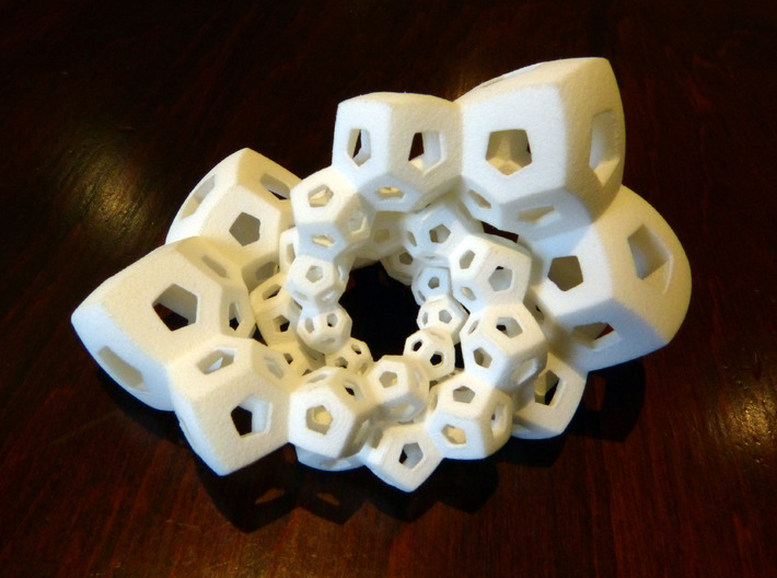 Dodecahedron Chains 1 3d printed