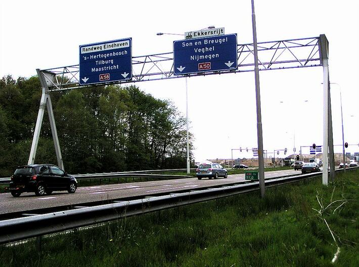 Dutch Style Highway Portal (n-scale) 3d printed 