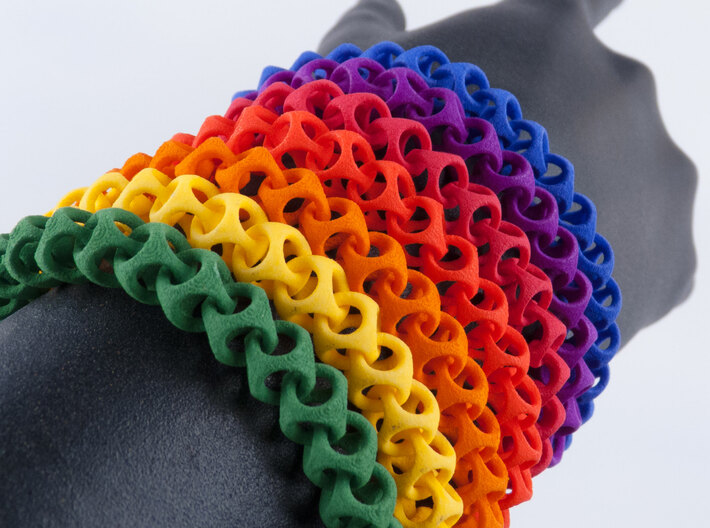 Cubichain Bracelet (Multiple sizes) 3d printed Get it one of the wonderful colors!