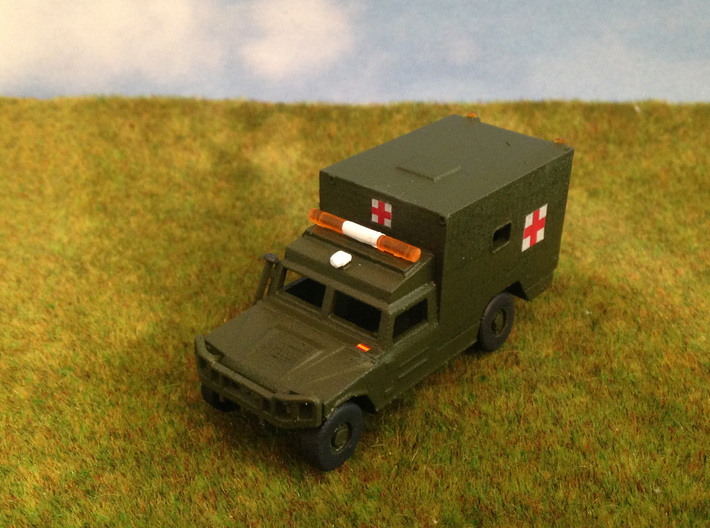 URO VAMTAC-Ambulancia-H0 3d printed 