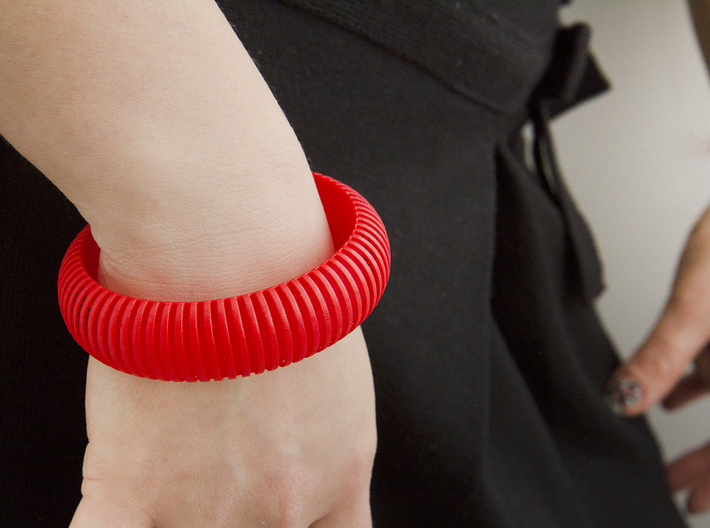 Medium Size - Cutted Ellipse Bracelet 3d printed Painted (clear satin)