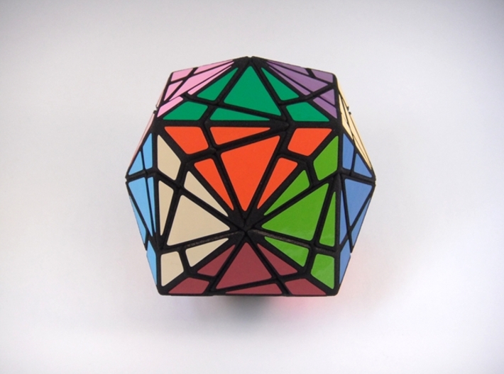 Fractured Cube Puzzle 3d printed Symmetric Face