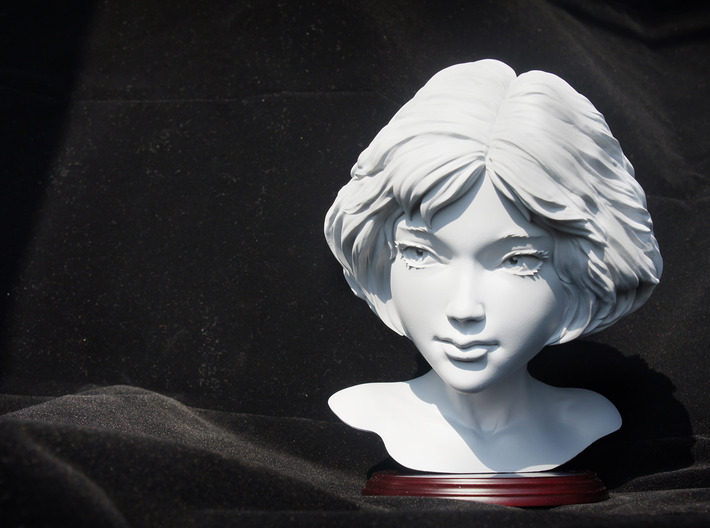 Mathilda Hollow 3d printed The effect of the spray paint