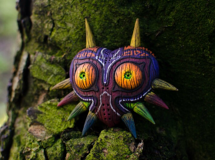 Majora's Mask HD model with Woodgrain detail 3d printed This model was made in our In-house FDM. we also painted it to show what can be acheived.