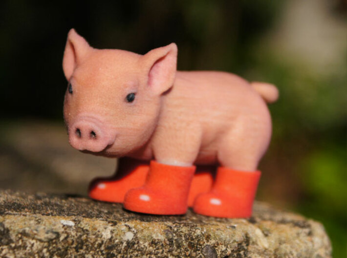 Piglet In Red Boots 3d printed 