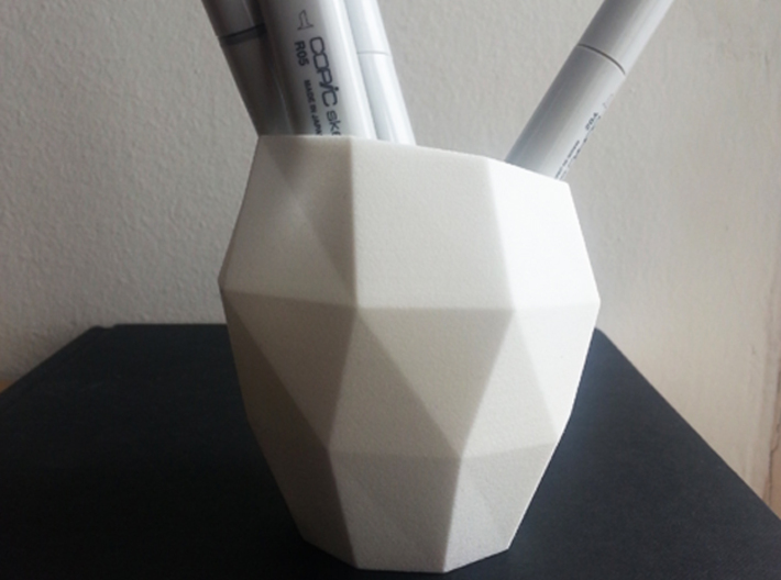 Pencil Mug / triangulated 3d printed