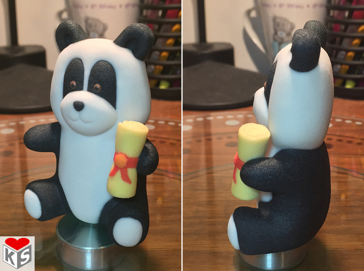 Graduation Panda (8cm) 3d printed 