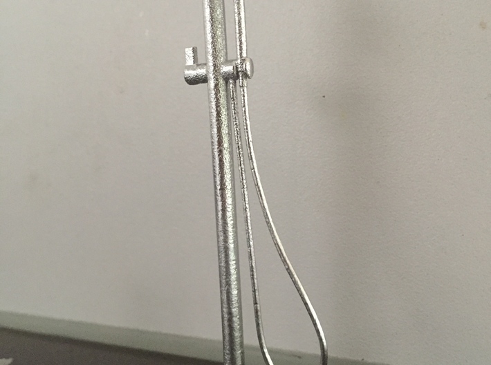 Freestanding bathtub with tap, 1:12 3d printed 1:12 Sprayed with chrome
